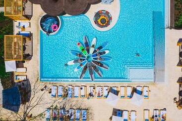 Отель Reserva Conchal