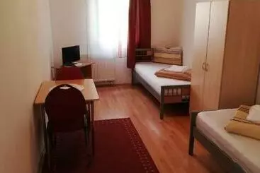 Bed & Breakfast Pension Feldschlössl