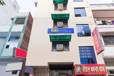 ホテル Fabexpress Kanha Dham