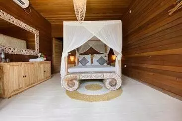 پانسیون Met House