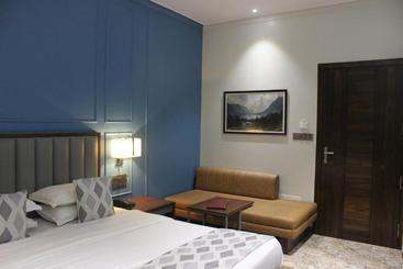 Hotel Ganapati Palace