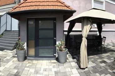 Pensjonat Varkerulet Apartman