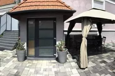 Pensiune Varkerulet Apartman