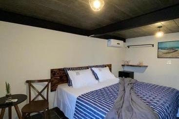 호텔 1819 Marine Lodge