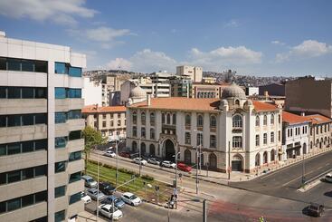 هتل Izmir Marriott