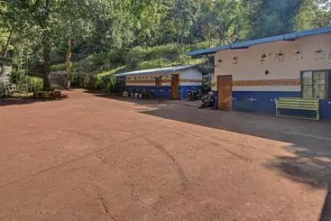 Pensione Oyo 78682 Silver Clouds Home Stay