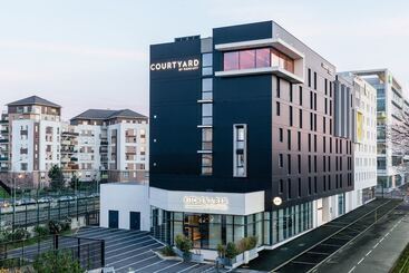 هتل Courtyard By Marriott Paris Creteil