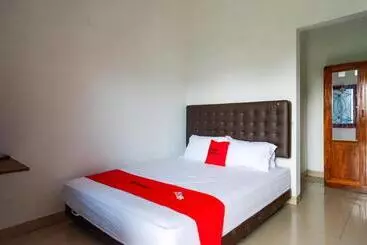 Hotel Reddoorz Syariah Near Ums Solo