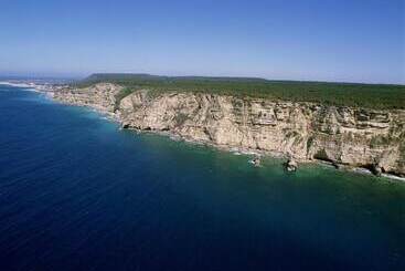 호텔 Hostal El Capi