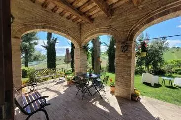 ホテル Agriturismo Fiorano