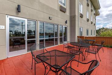 호텔 Comfort Inn & Suites Greenville I70