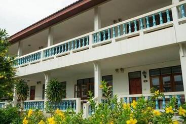 Hotel Weekender Bungalow