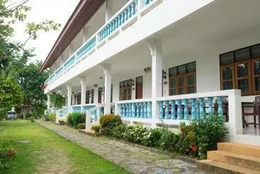 Hotel Weekender Bungalow
