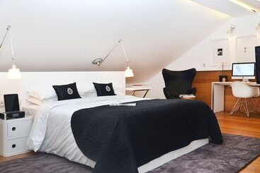 מלון דירות Browns Boutique