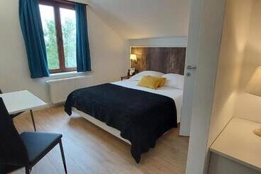 ホテル La Cascada