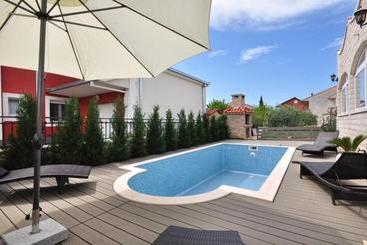 شقق خاصة سياحية Apartment House Jerko