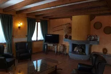 בית מלון כפרי Turmo