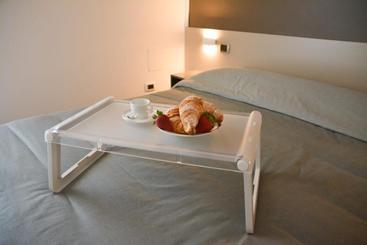 تختخواب و صبحانه Dimorapulia