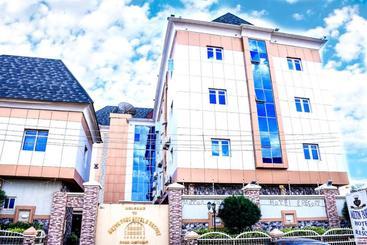 膳宿费 Milton Park And Resort Deluxe