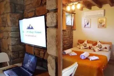 Pension The Hill Village House
