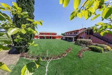 Hotel Agriturismo La Capezzagna