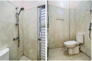 Hotell Koolkost Female Syariah Unjani University Cimahi (minimum Stay 6 Nights)