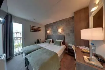 Отель Acadie Les Ulis