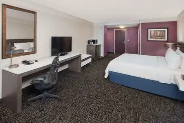 Отель Hilton Garden Inn Montreal Centre Ville