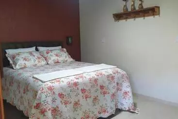 ペンション Suites Cantinho De Minas