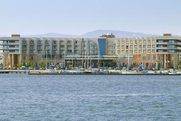 Real Marina Hotel & Spa
