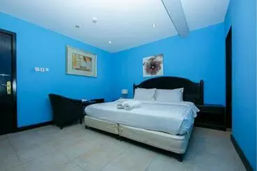 هتل Bahrain Plaza