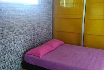 Cabane Lumut Cube Homestay Kontena
