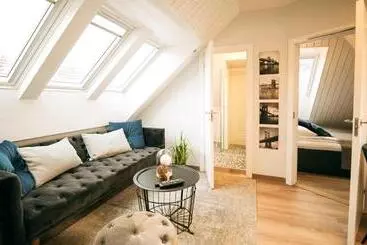 Home Again Apartments Nygata 1