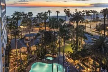 ホテル Fairmont Miramar Bungalows