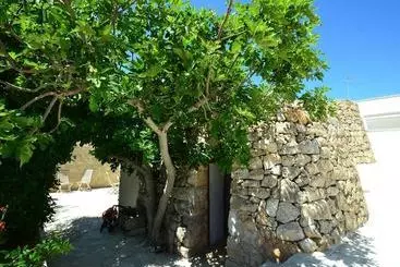 Lovely Cottage In Marina Di Mancaversa Near Sea