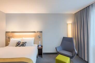 酒店 Holiday Inn Express Gütersloh, An Ihg