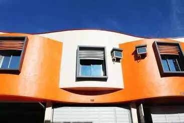 Hotell El Vistra Travellers Inn & Coffee Shop