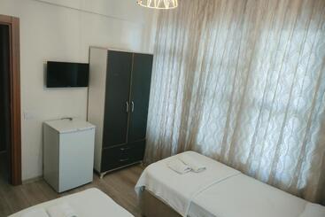 Christina Apart Otel