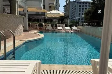 Christina Apart Otel