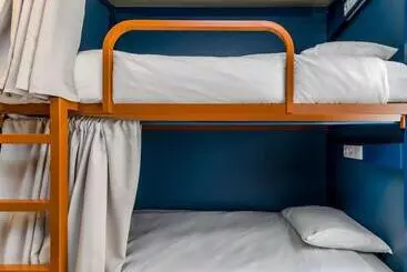 Retkeilymaja Latroupe Poblenou Beach