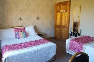 Riverwalk House B&b