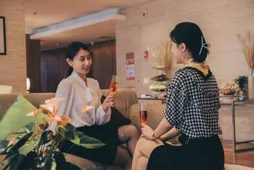 Intercontinental Qingdao, An Ihg Hotel Inside The Olympic Sailing Center