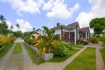 Hotel Oyo 784 Crisol Garden Cafe And Resort