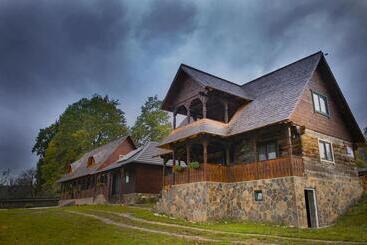 Bed and Breakfast Cununa Văilor
