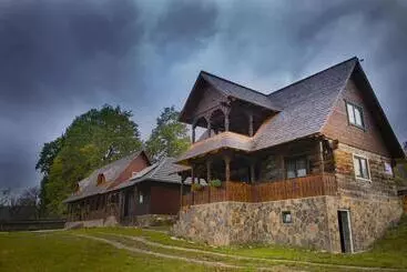 تختخواب و صبحانه Cununa Văilor