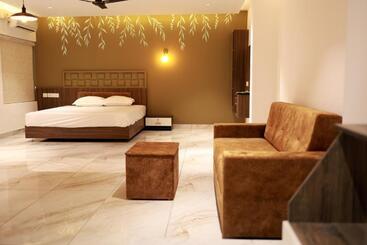 בית מלון כפרי Royal City Tourist Home