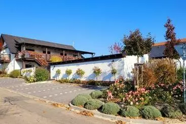 Majatalo Apartmány Pod Pálavou