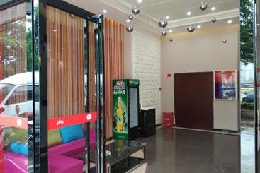 Thank Inn Chain Hotel Guangxi Yulin Xingye Bus Station