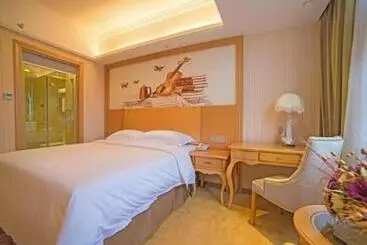 Vienna 3 Best Hotel Luoding Chuangyue Building