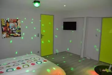 Bed and Breakfast Bubble Dreams